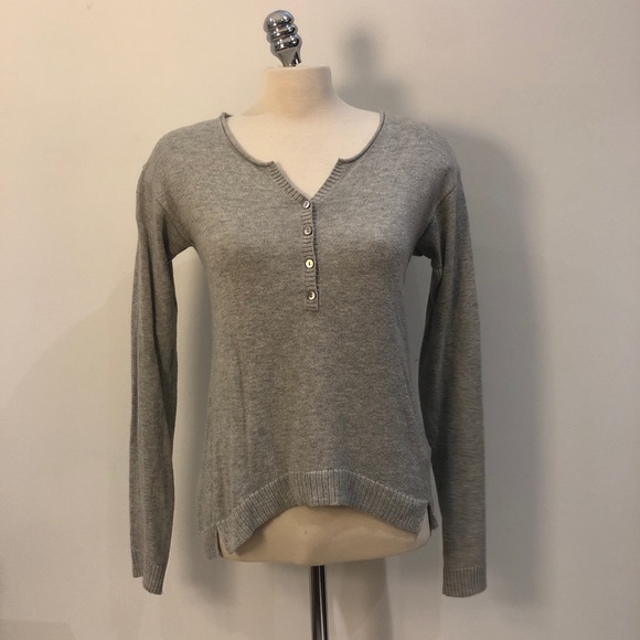 V Neck Sweater - Picture 1 of 2